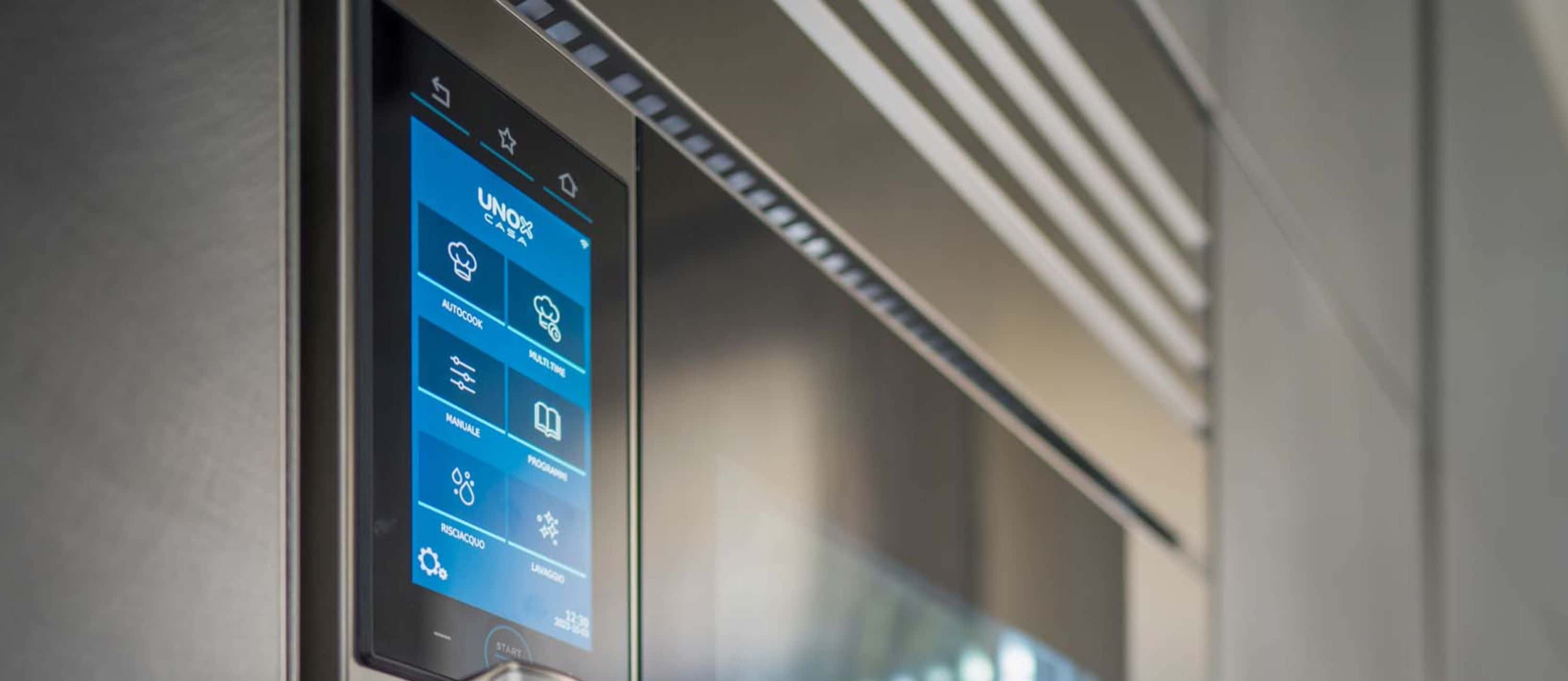 Unox Casa SuperOven serisinin sezgisel dijital arayüzü